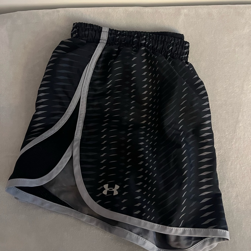 Size small under armor running shorts never worn